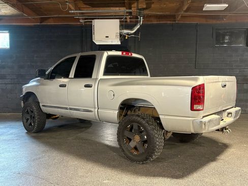 Used 2006 Dodge Ram 3500 Truck Laramie w/ Trailer Tow Group AWD/4WD image 4