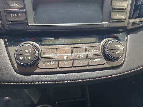 Used 2013 Toyota RAV4 XLE AWD/4WD image 22
