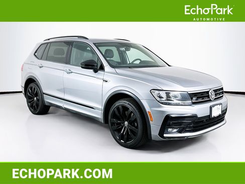 Used 2020 Volkswagen Tiguan SE R-Line FWD image 1