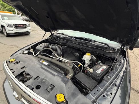 Used 2018 RAM 1500 Classic SLT AWD/4WD image 29