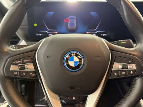 Used 2023 BMW i4 eDrive40 w/ Premium Package RWD image 10