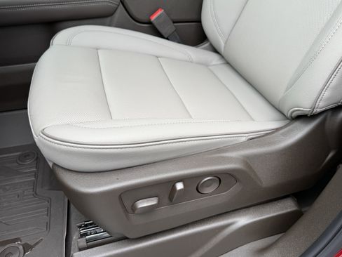 New 2026 GMC Yukon Elevation AWD/4WD image 15