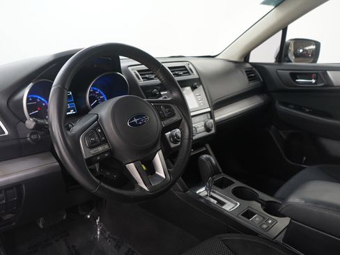 Used 2017 Subaru Outback 2.5i Premium image 23