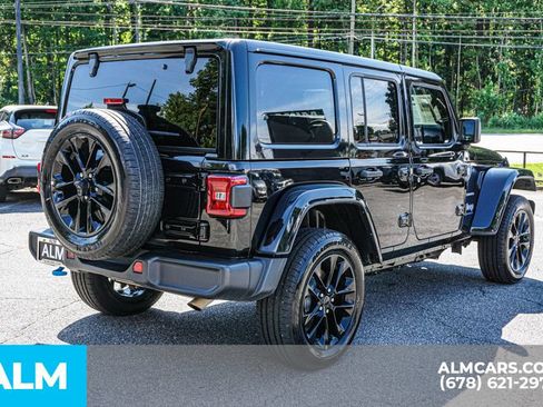 Used 2024 Jeep Wrangler Unlimited Sahara image 6