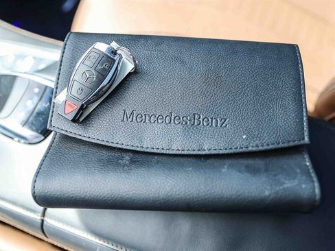 Used 2016 Mercedes-Benz S 550 4MATIC Sedan image 34