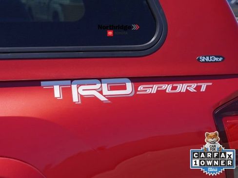 Used 2018 Toyota Tacoma TRD Sport w/ Technology Package RWD image 14