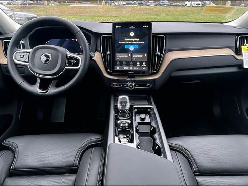 New 2026 Volvo XC60 B5 Ultra w/ Protection Package Premier AWD/4WD image 7