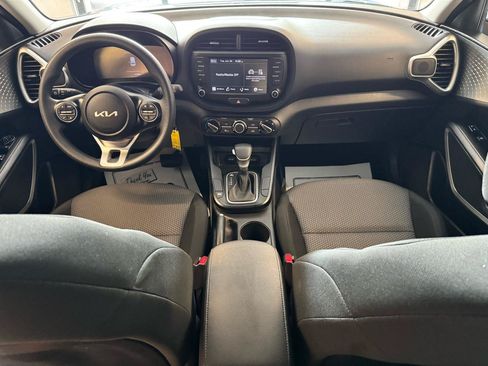Used 2023 Kia Soul LX w/ Option Group 015 FWD image 19