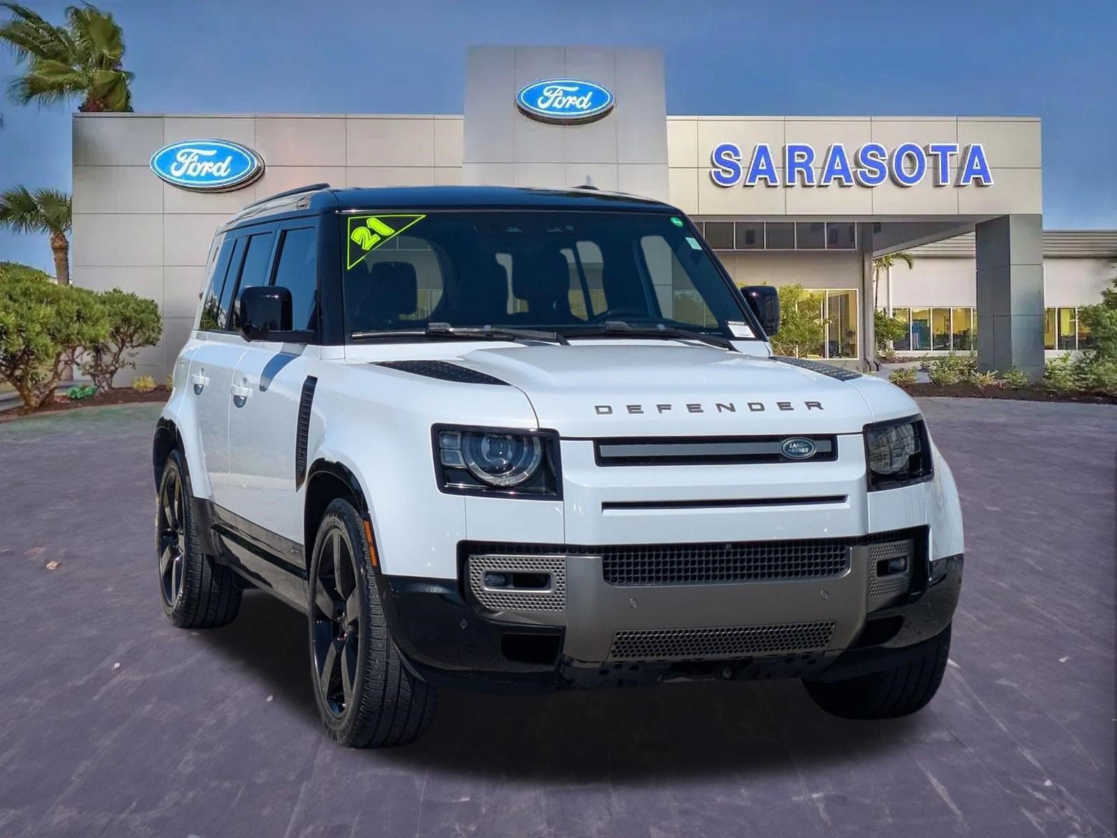 Used 2021 Land Rover Defender 110 X-Dynamic HSE AWD/4WD image 1