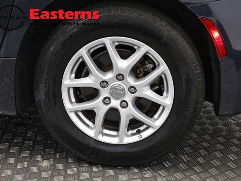 Used 2020 Chrysler Pacifica Touring-L FWD image 35