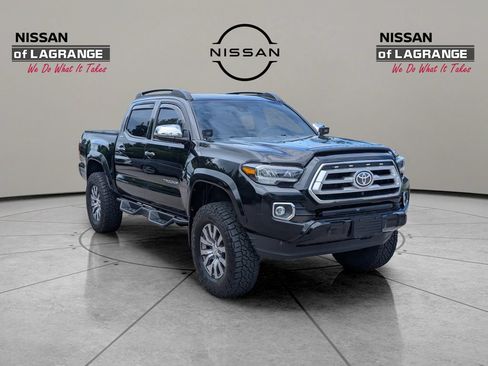 Used 2022 Toyota Tacoma Limited AWD/4WD image 3
