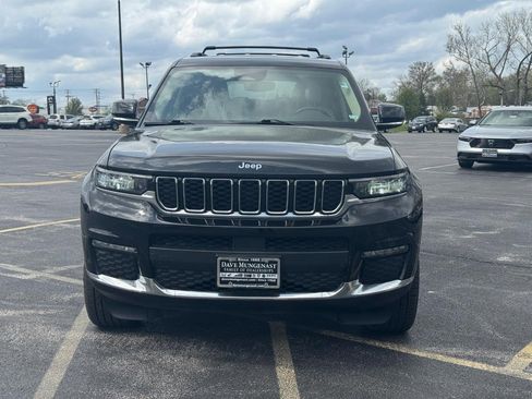 Used 2022 Jeep Grand Cherokee L Limited w/ MOPAR Finishing Package AWD/4WD image 11