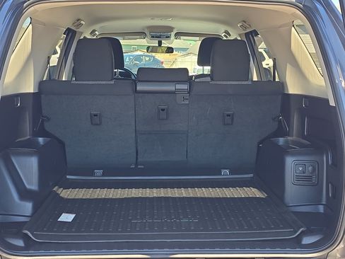 Certified 2019 Toyota 4Runner SR5 AWD/4WD image 9