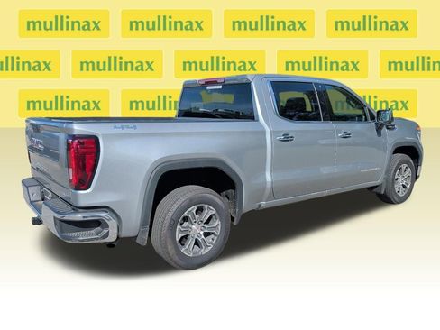 Used 2026 GMC Sierra 1500 SLT AWD/4WD image 6