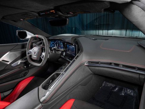 Used 2020 Chevrolet Corvette Stingray Premium Conv w/ 3LT Preferred Equipment Group image 9