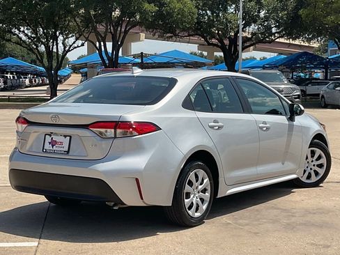 Used 2024 Toyota Corolla LE FWD image 4
