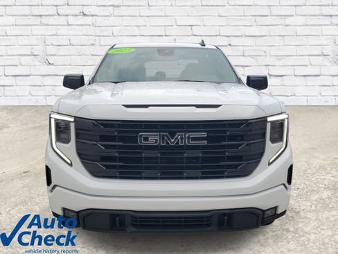 Used 2023 GMC Sierra 1500 Elevation w/ LPO, Elevation Black Package AWD/4WD image 6