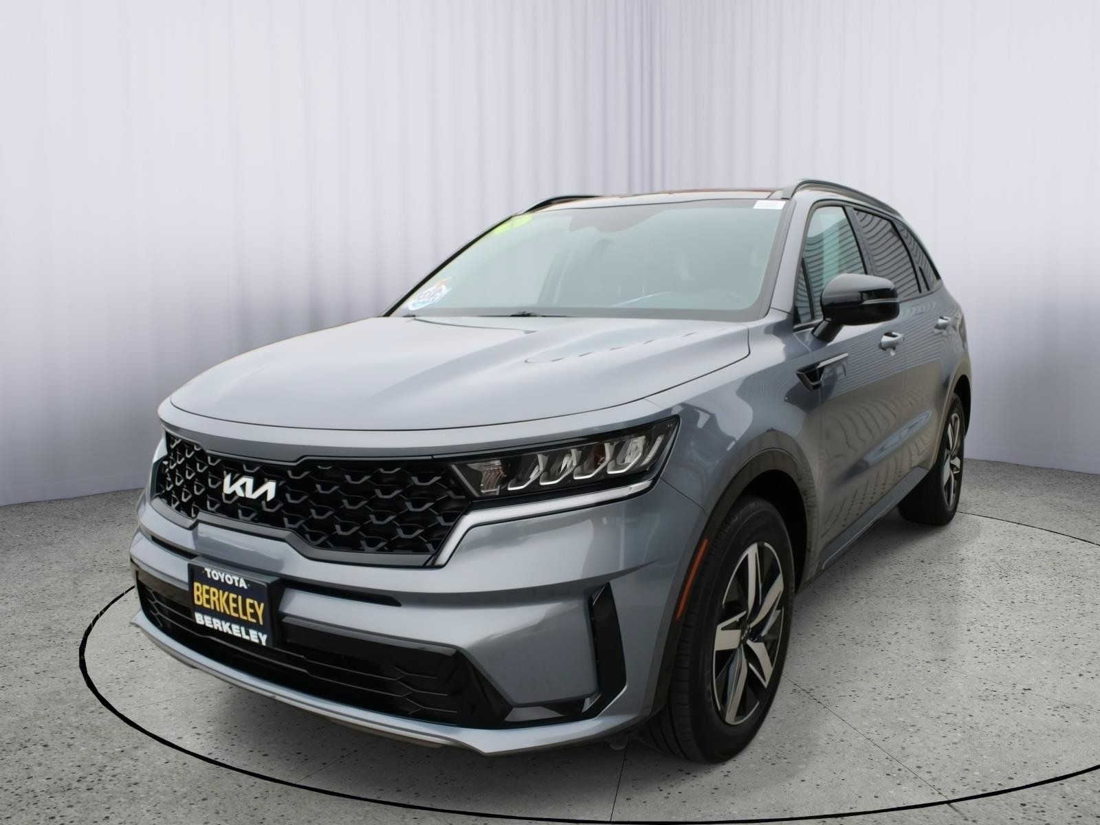 Used 2023 Kia Sorento S w/ Panoramic Sunroof Package FWD image 4