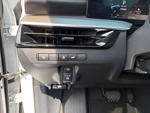 Certified 2025 Nissan Murano SL AWD/4WD image 34