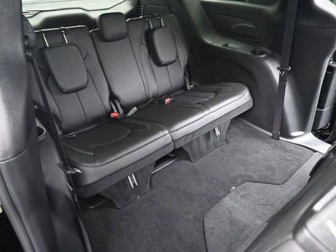 New 2026 Chrysler Pacifica Select w/ S Appearance Package image 16