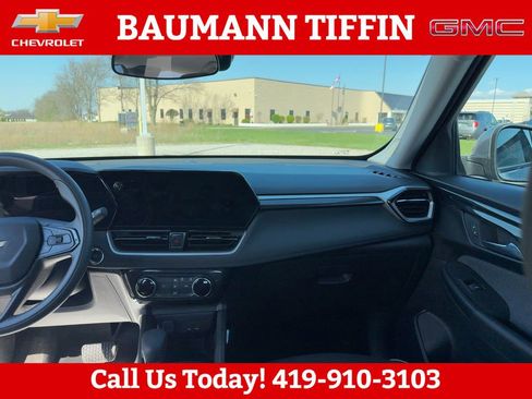 Used 2025 Chevrolet TrailBlazer LT FWD image 13