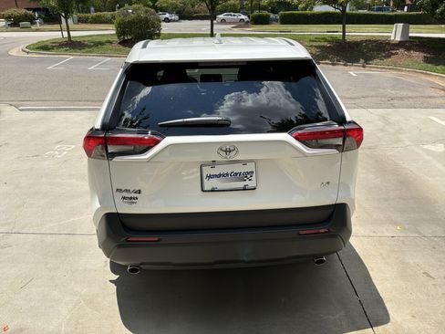 Used 2025 Toyota RAV4 LE FWD image 9