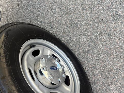 Used 2014 Ford F250 XL w/ Power Equipment Group image 48