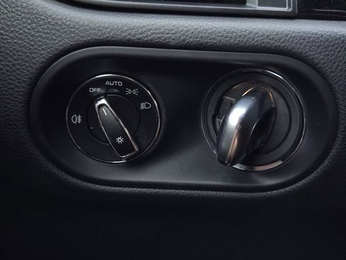 Used 2022 Porsche Macan image 25