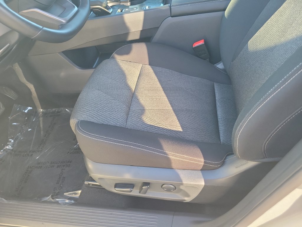 Used 2025 Nissan Rogue SV FWD image 22