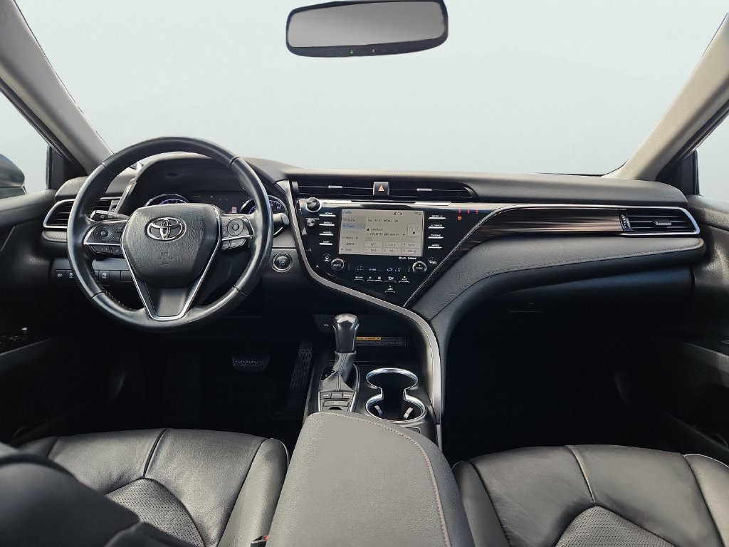 Used 2020 Toyota Camry XLE FWD image 11