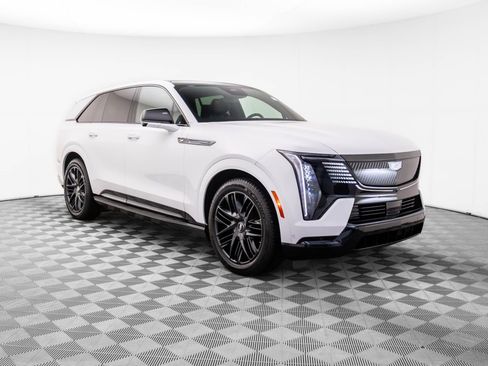 New 2025 Cadillac Escalade IQ Sport 1 w/ LPO, ONYX Package image 8