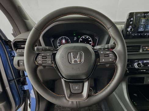 New 2025 Honda Pilot TrailSport image 11