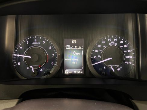 Used 2019 Toyota Sienna LE image 30