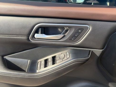 Used 2021 Nissan Rogue SL w/ Premium Package image 53