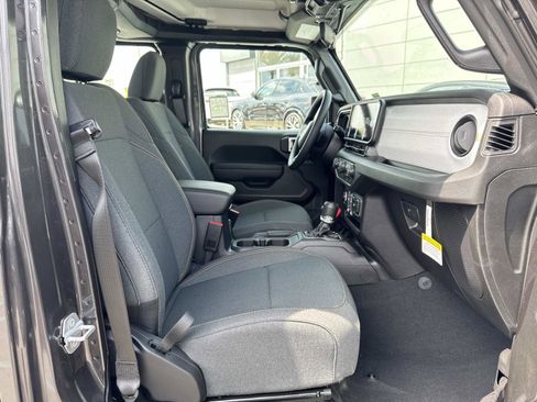 New 2026 Jeep Gladiator Sport image 32