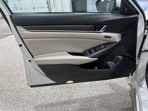 Used 2018 Honda Accord EX-L image 8