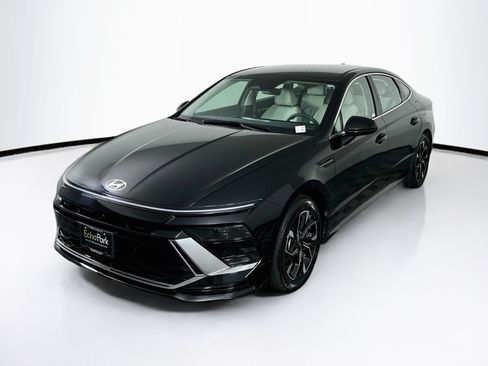Used 2025 Hyundai Sonata SEL FWD image 3