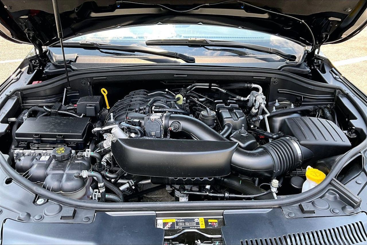 Certified 2025 Dodge Durango GT AWD/4WD image 37