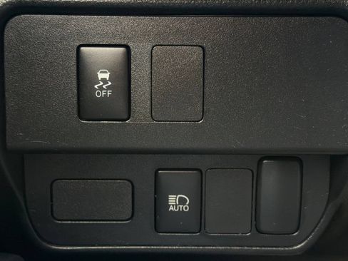 Used 2023 Toyota Tacoma SR RWD image 28