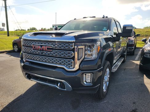 Used 2023 GMC Sierra 2500 Denali image 3