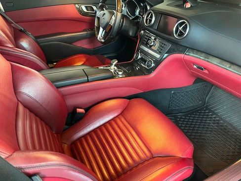 Used 2013 Mercedes-Benz SL 550 image 29