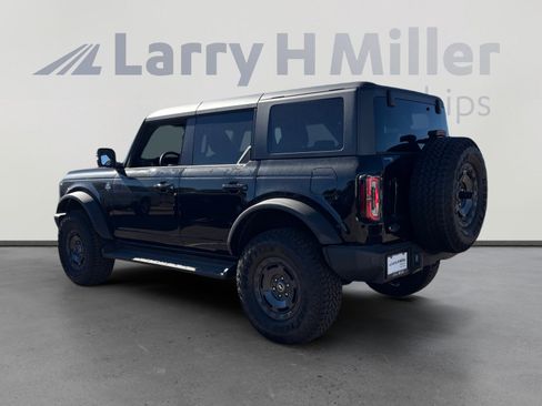 New 2025 Ford Bronco Outer Banks w/ Sasquatch Package image 3