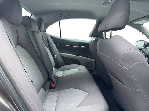 Used 2020 Toyota Camry LE image 37