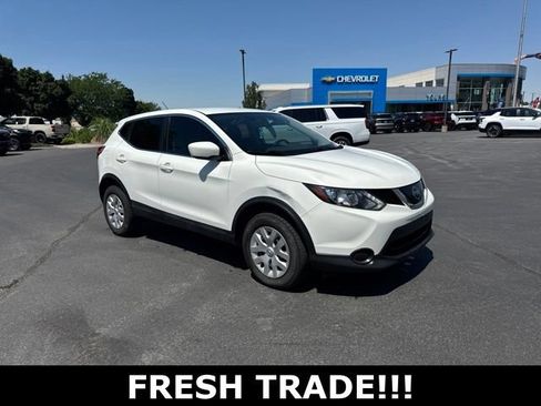 Used 2019 Nissan Rogue Sport S AWD/4WD image 1