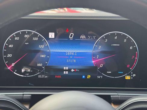 Used 2024 Mercedes-Benz GLS 580 4MATIC image 27