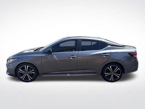 Used 2022 Nissan Sentra SR w/ Electronics Package FWD image 6