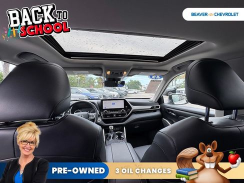 Used 2025 Toyota Highlander XLE AWD/4WD image 15