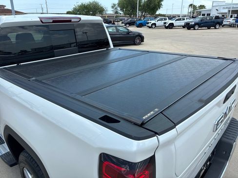 Used 2022 GMC Sierra 1500 SLT w/ SLT Convenience Package RWD image 40