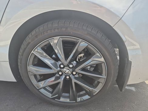 Used 2025 Toyota Corolla SE w/ SE Premium Package image 16