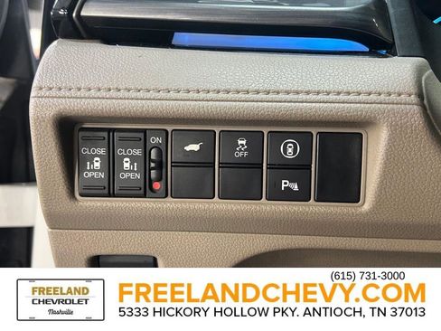 Used 2023 Honda Odyssey Elite image 17